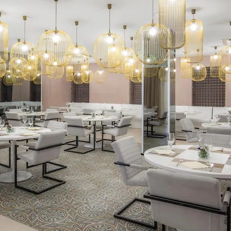 Aminess Younique Bellevue 4*