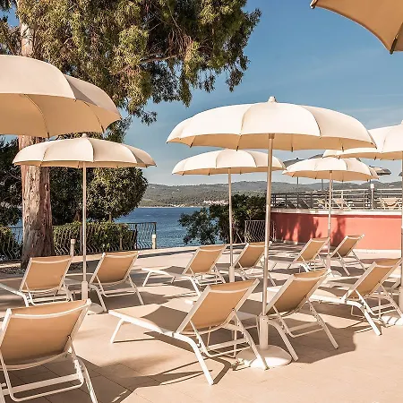 Ξενοδοχείο Aminess Younique Bellevue 4*