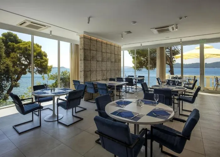 Aminess Younique Bellevue 4*