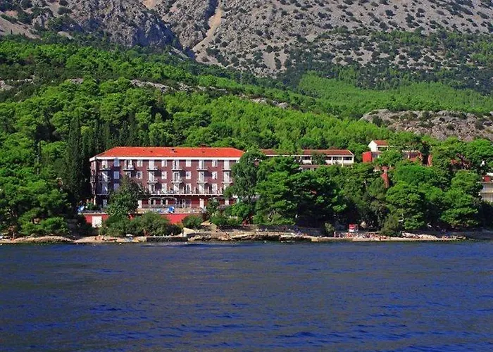 Aminess Younique Bellevue 4*