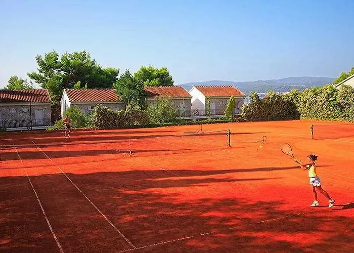 Aminess Younique Bellevue 4*